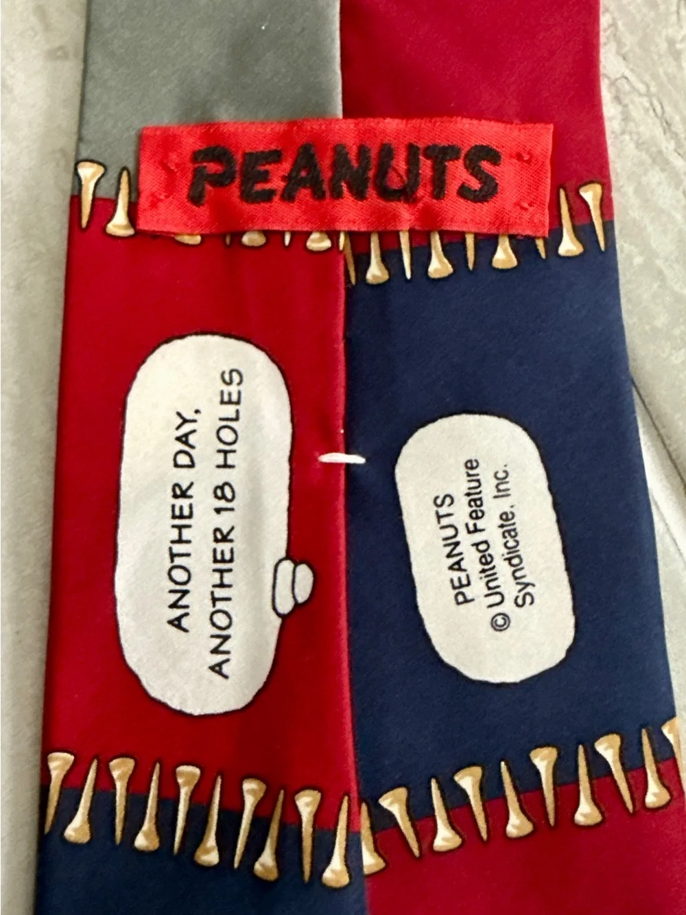 Peanuts Snoopy Golf Golfing 100% Silk Tie 3 3/4